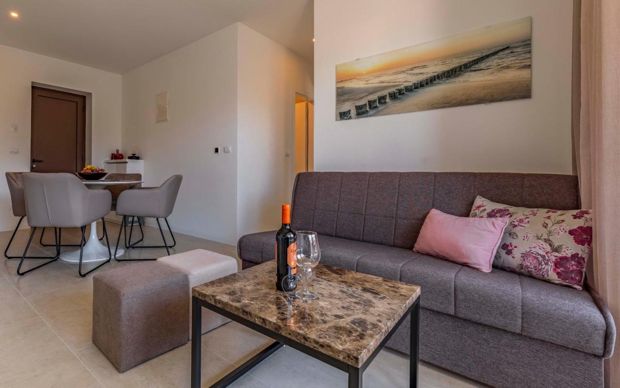 Appartement Ap Caci Mit Pool - Istriensonne 0712-0737 Medulin