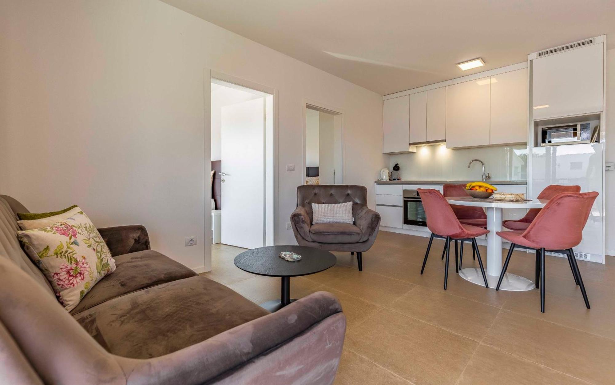 Ap Caci Mit Pool - Istriensonne 0712-0737 Apartamento *